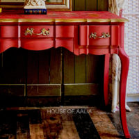 gestrichen mit RUSTIC RED Dixie Belle Kreidefarbe